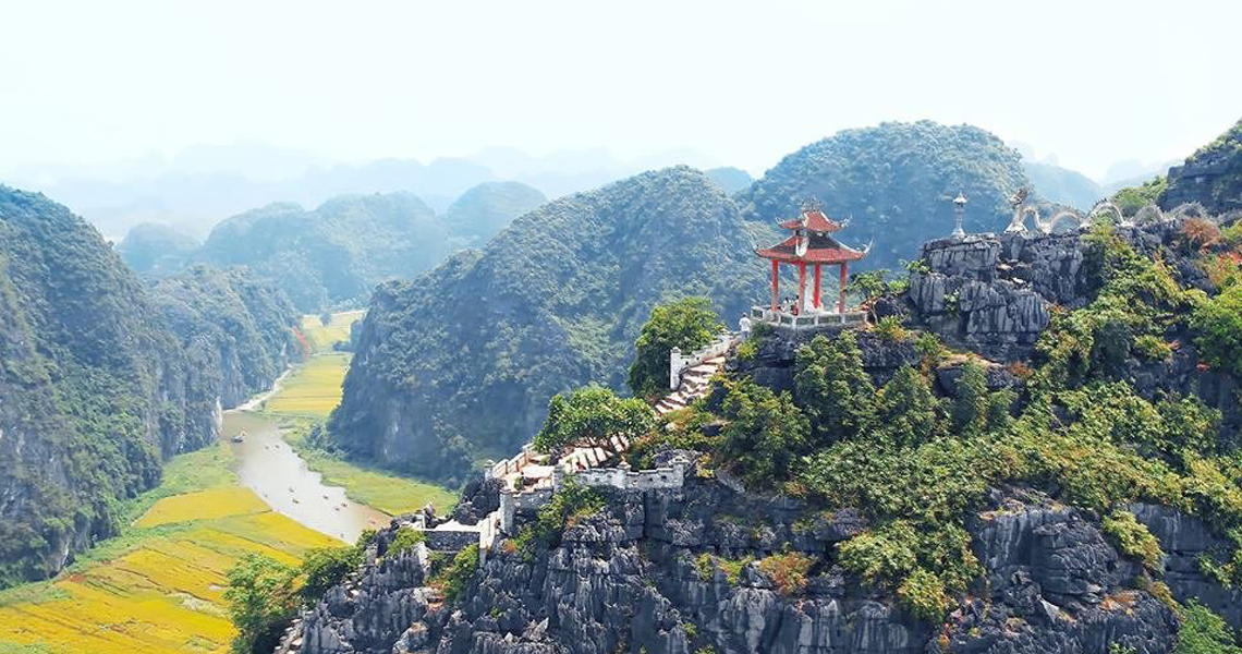 Hoa Lu  - Hang Mua – Tam Coc Day Tour